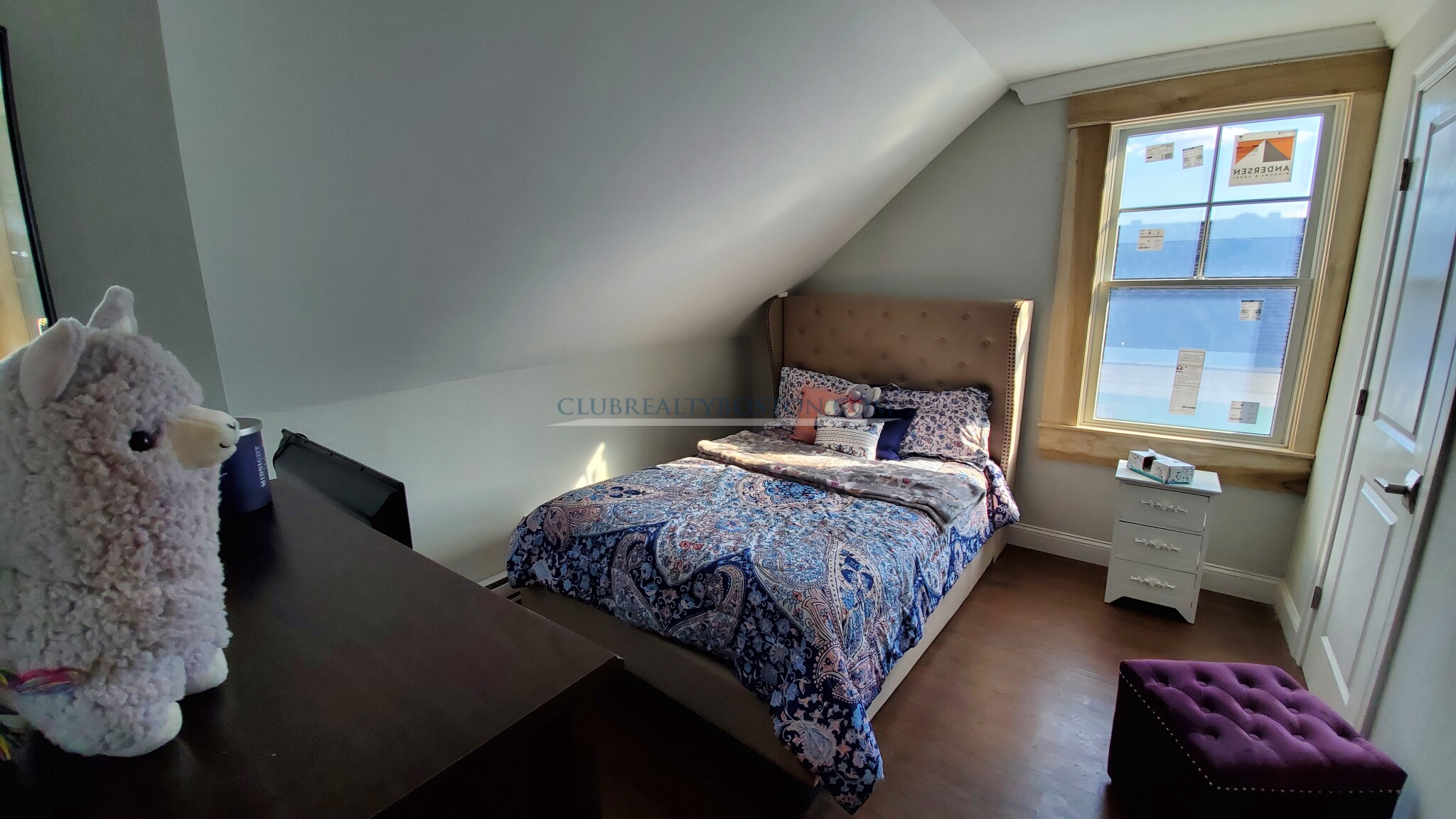 664 Moody St, Waltham