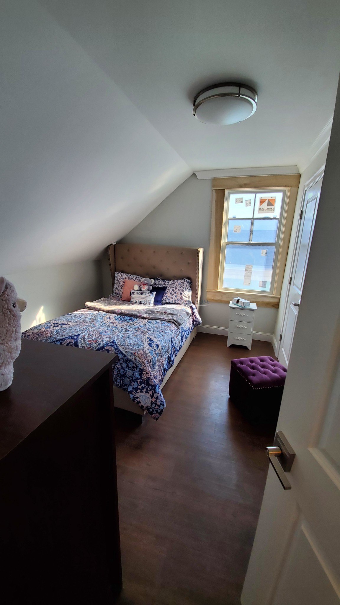 664 Moody St, Waltham