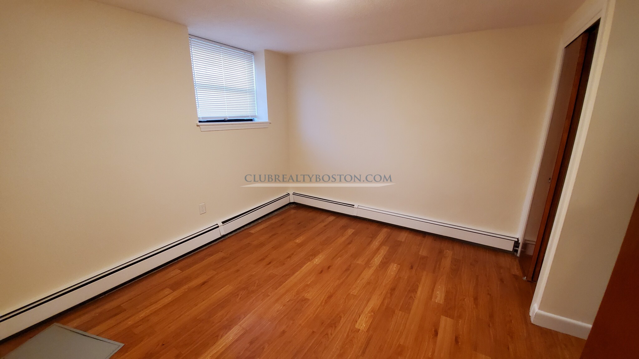 172 N Beacon St, Brighton