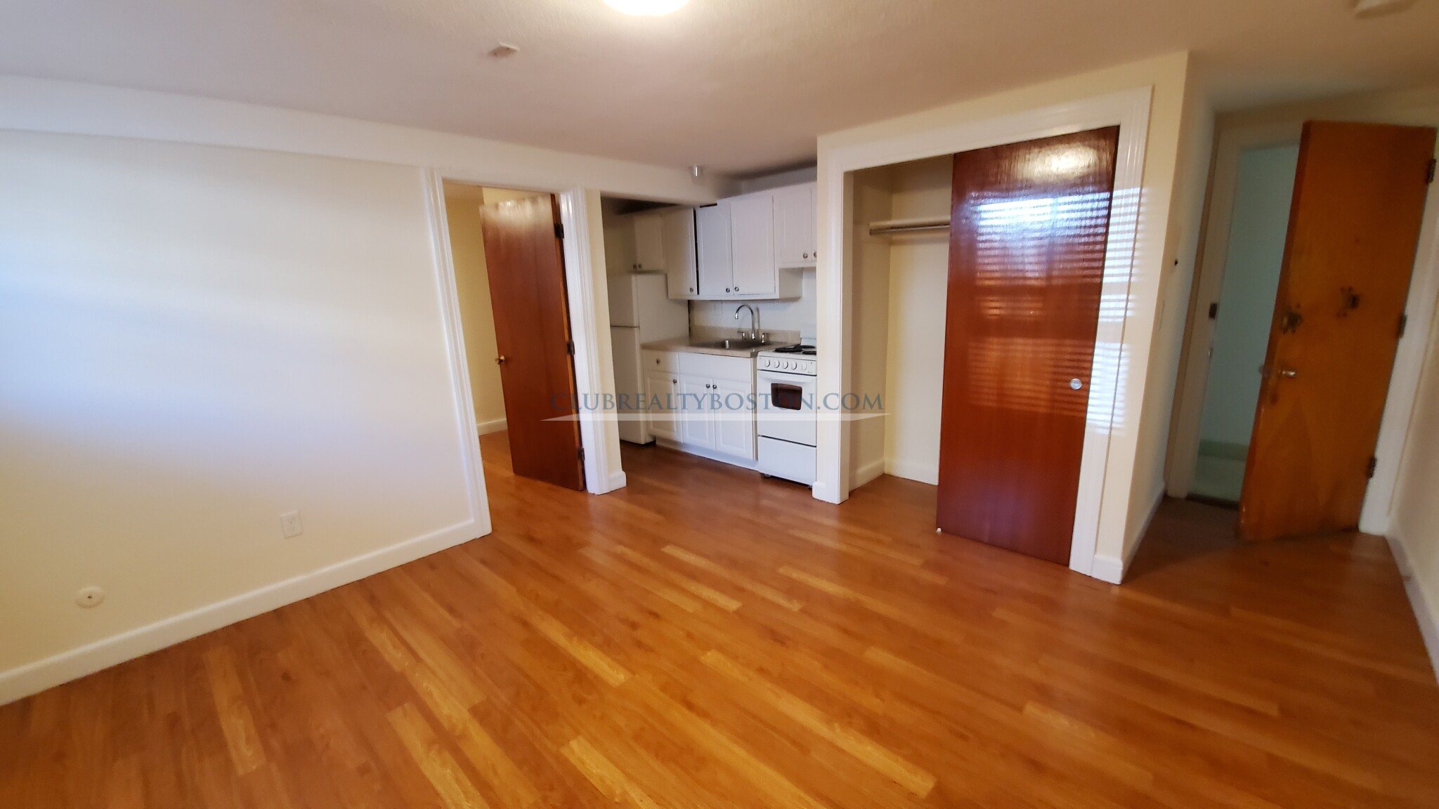 172 N Beacon St, Brighton