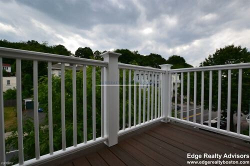 549 Washington St, Brighton