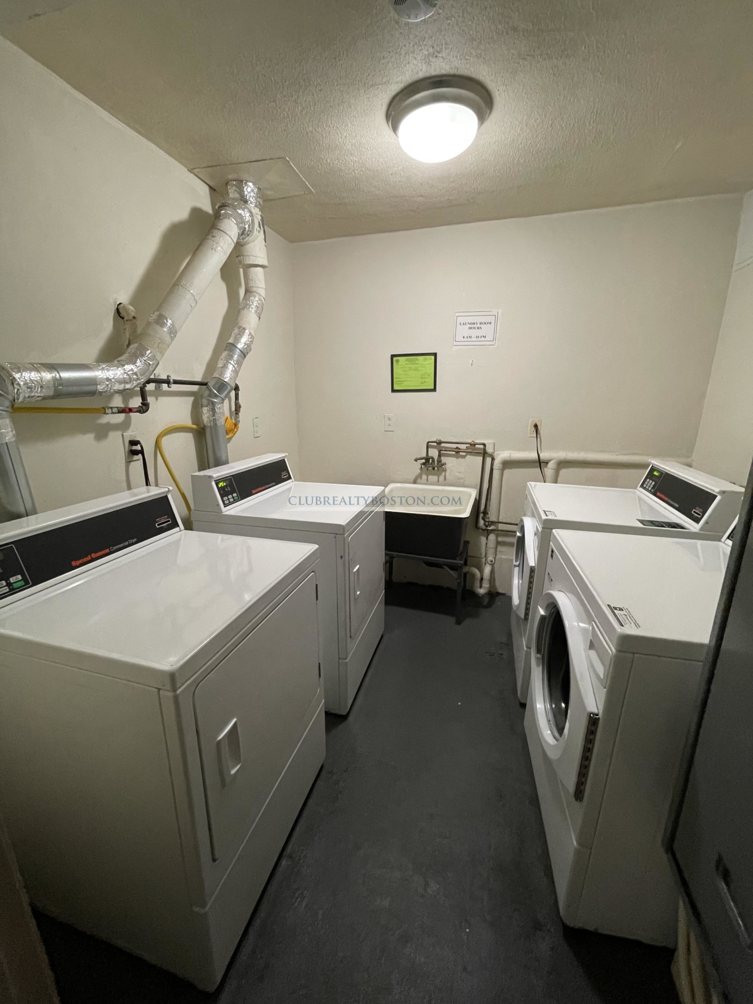 84 Gardner St. - 3,200USD / month