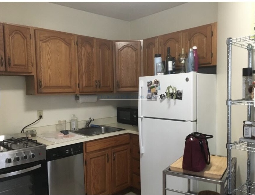 240 Kelton St, Allston