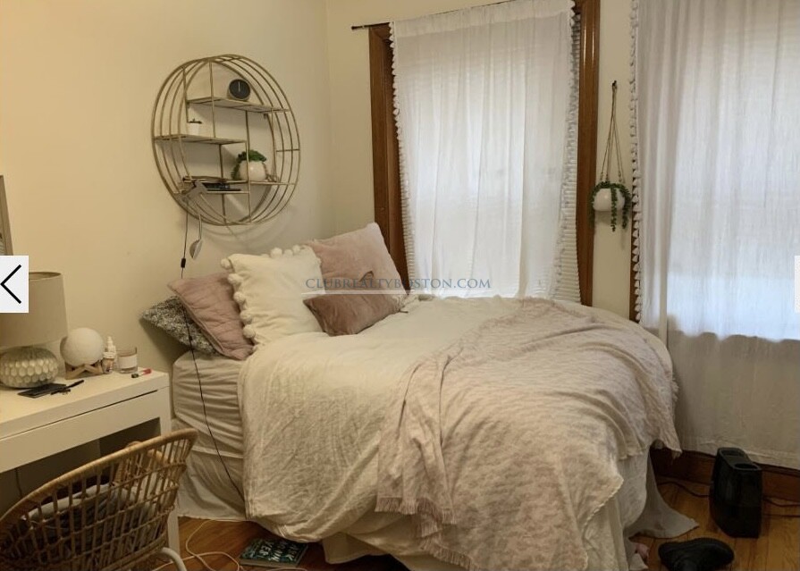 240 Kelton St, Allston