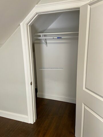 664 Moody St, Waltham