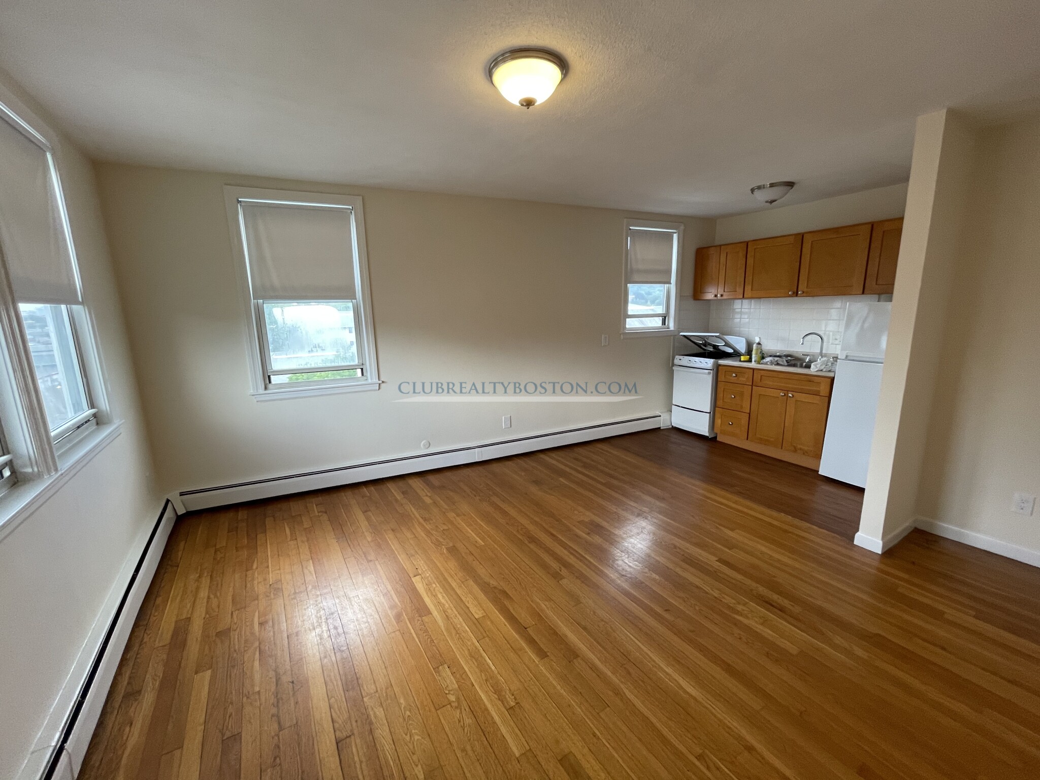 160 North Beacon St, Brighton