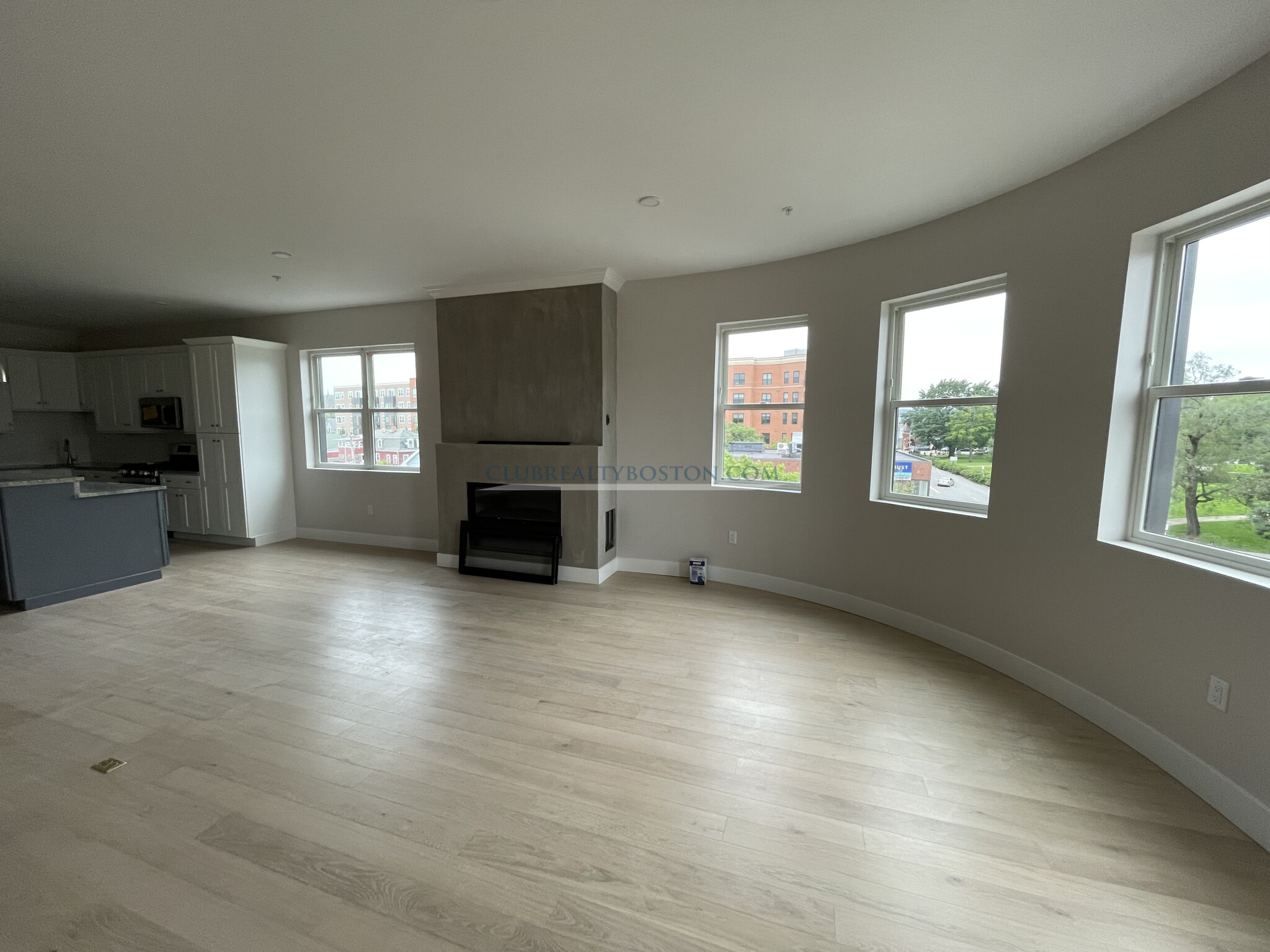 99 Moody St, Waltham