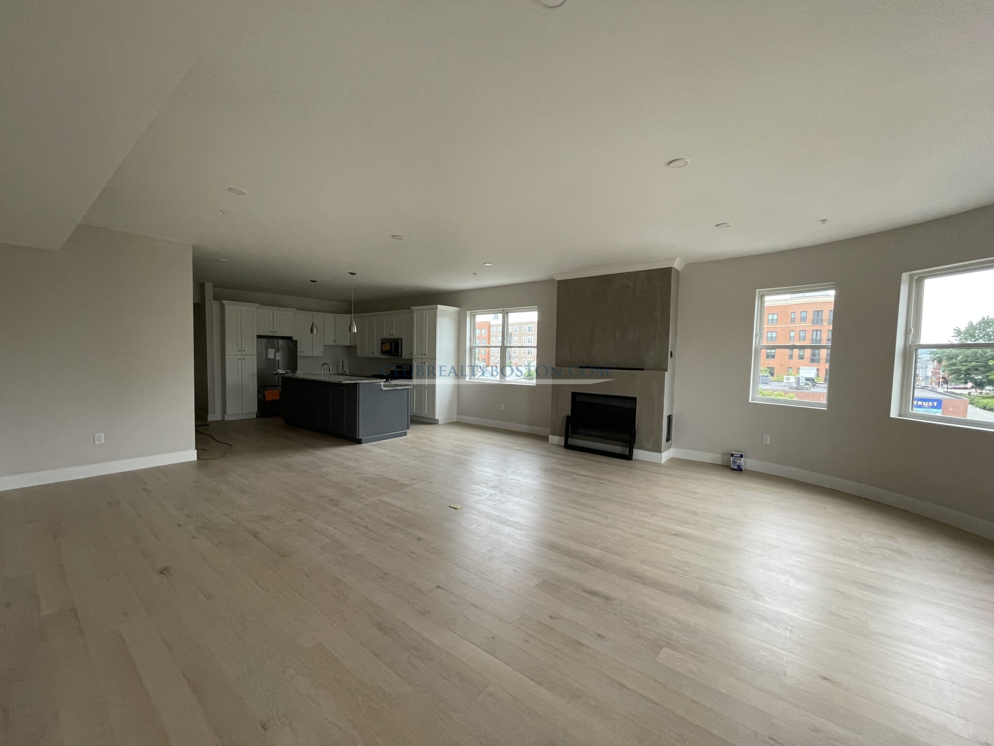 99 Moody St, Waltham