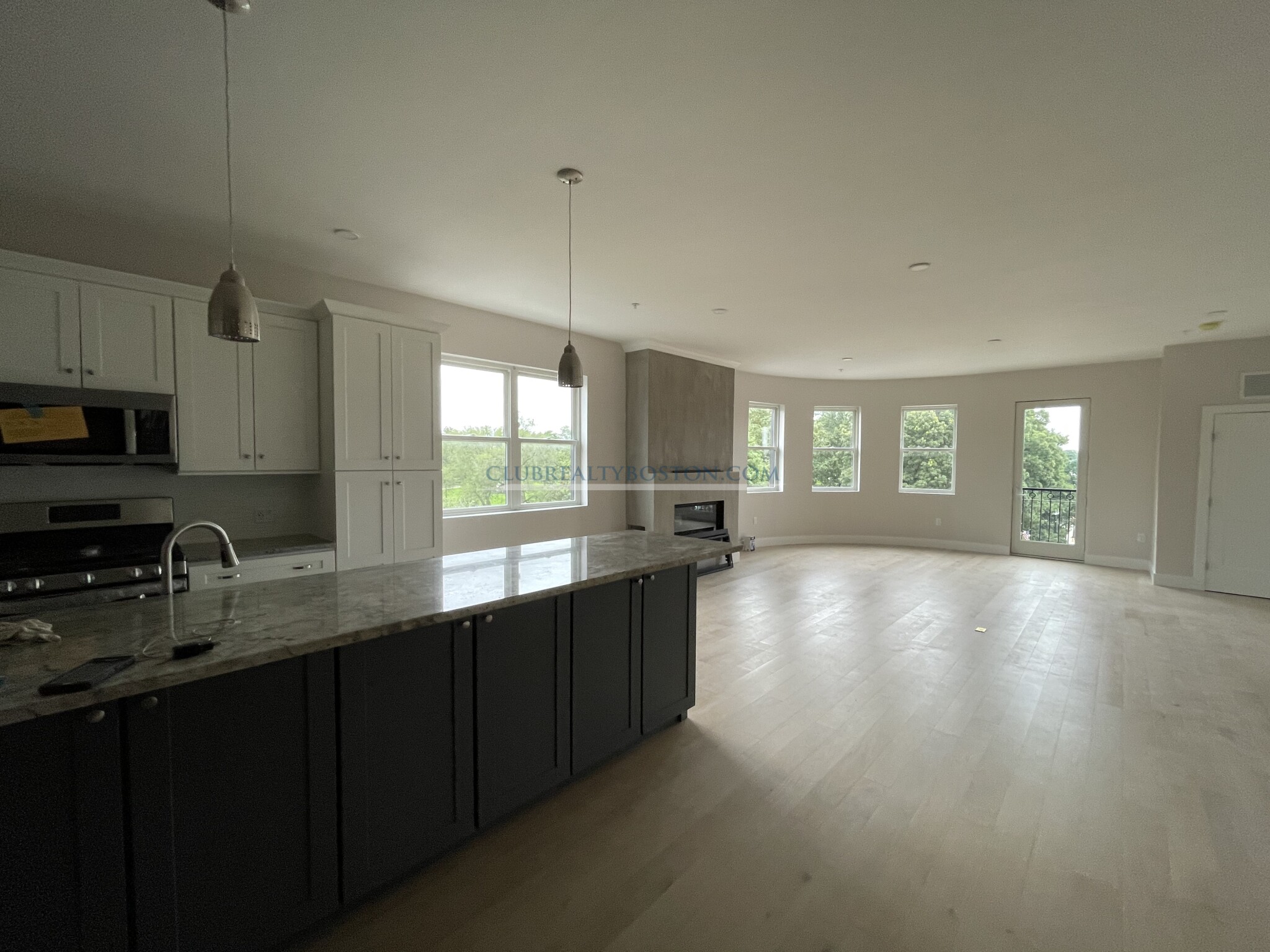 99 Moody St, Waltham