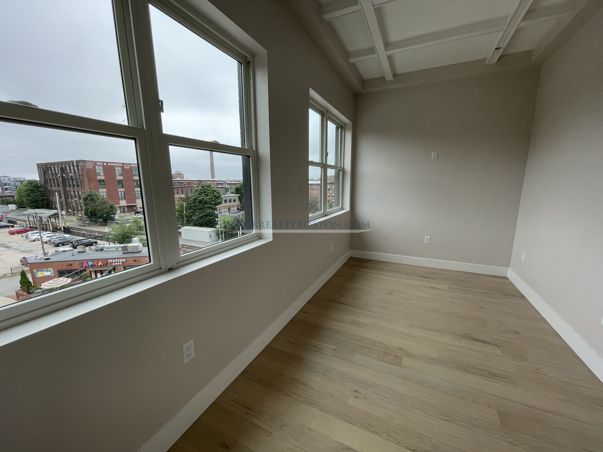 99 Moody St, Waltham