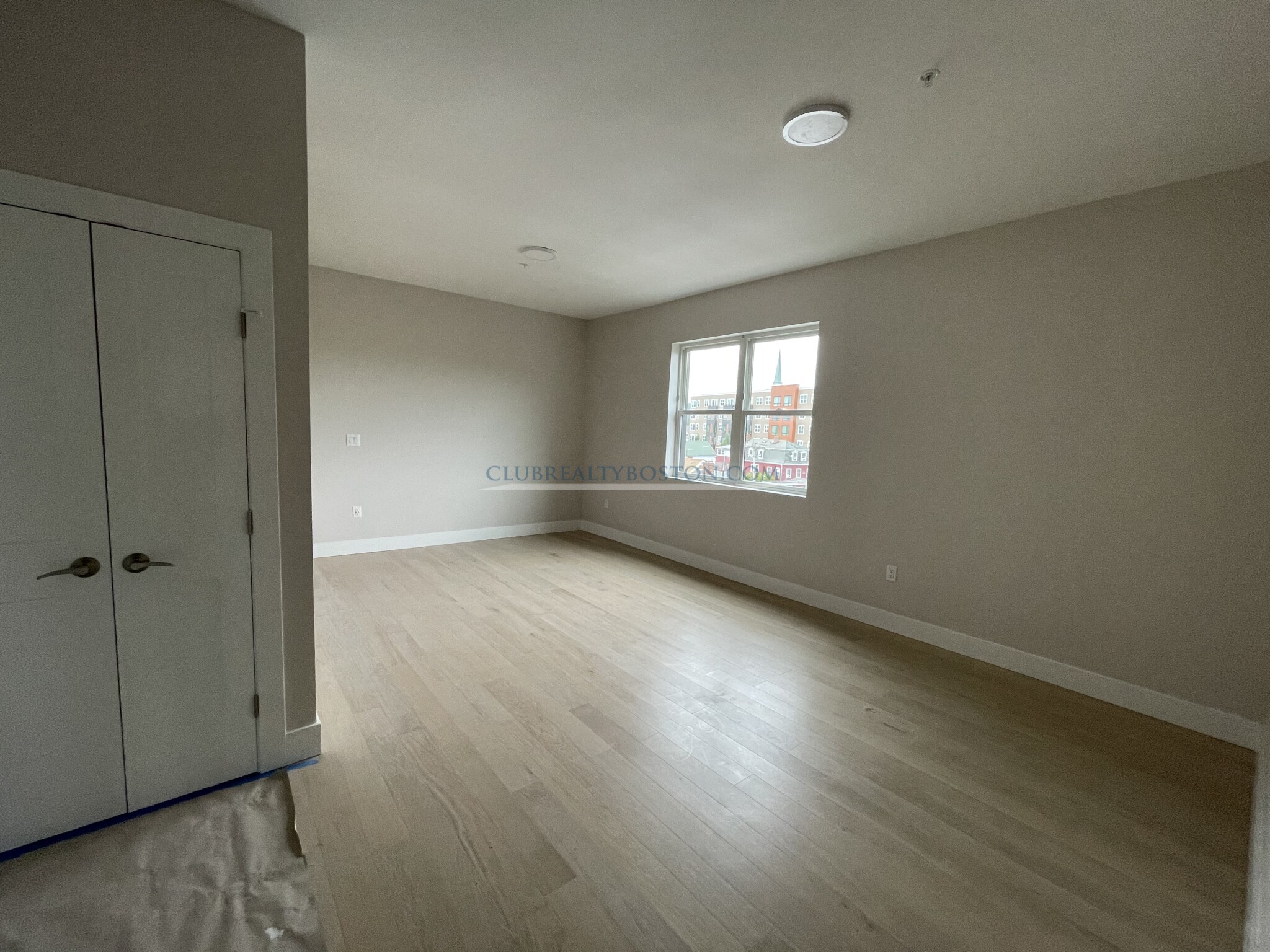 99 Moody St, Waltham