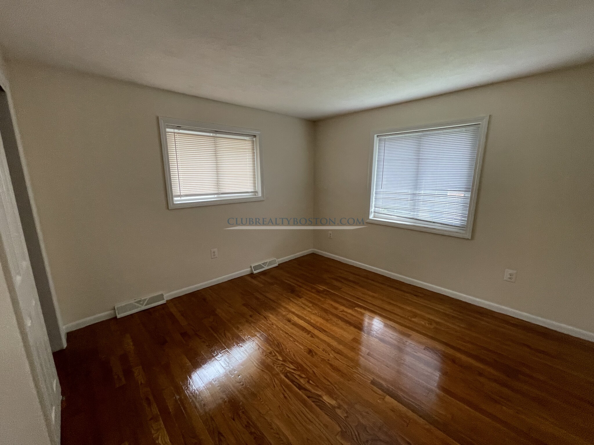 23 Oxford Cir, Cushing Square