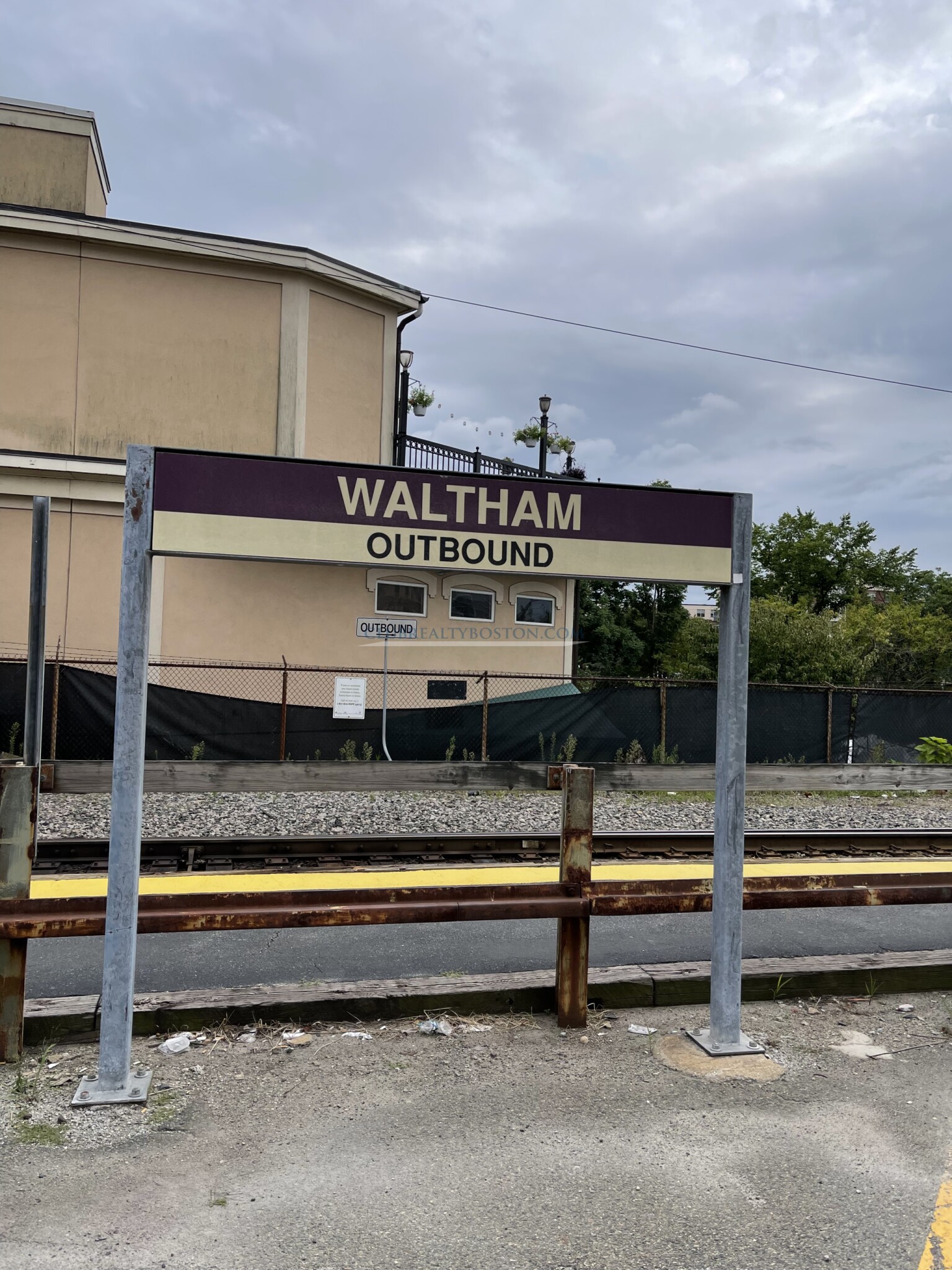 99 Moody St, Waltham