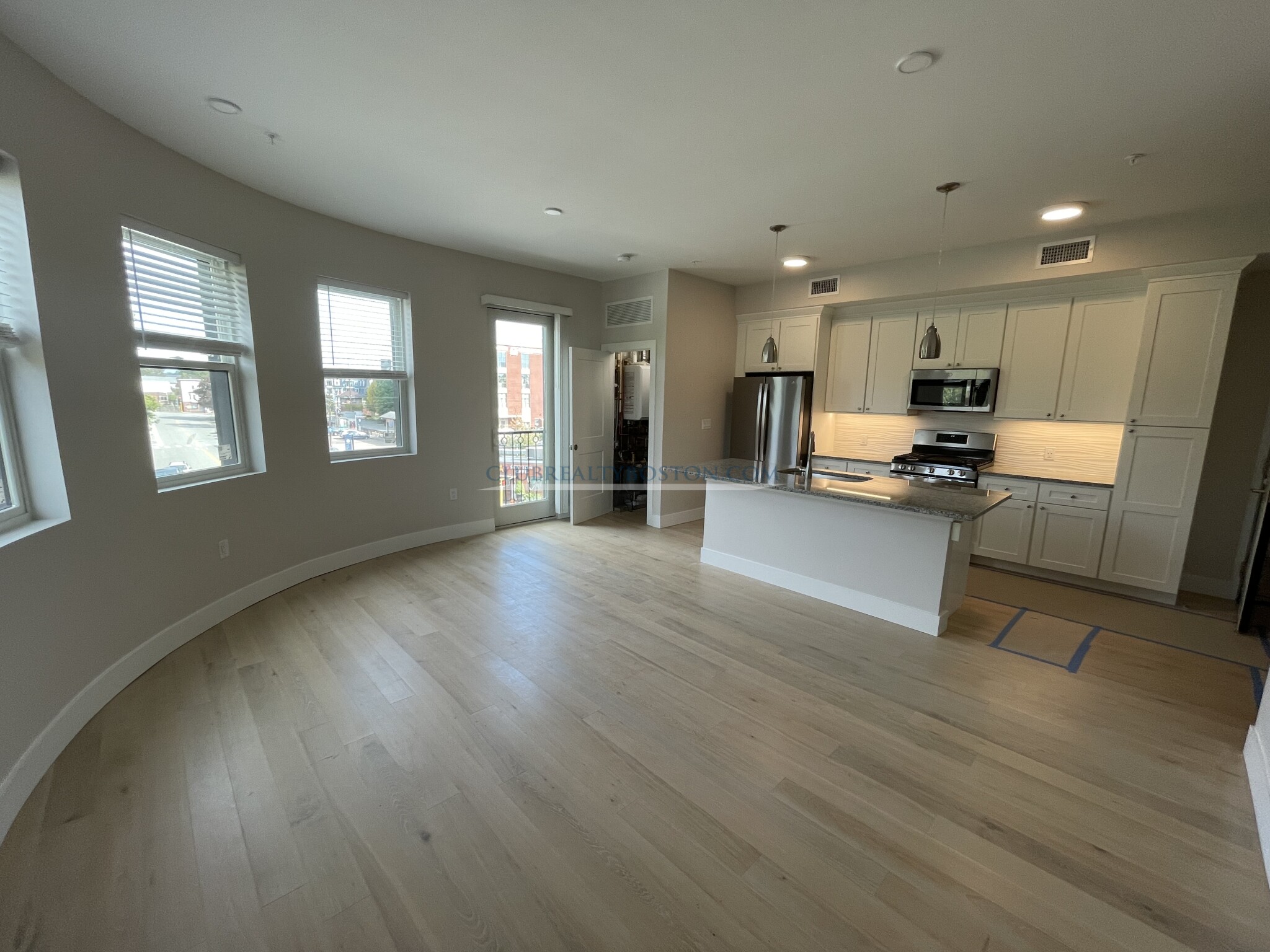 99 Moody St, Waltham