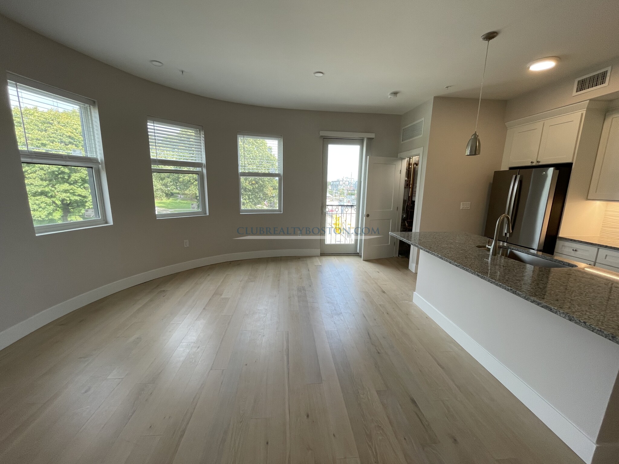 99 Moody St, Waltham