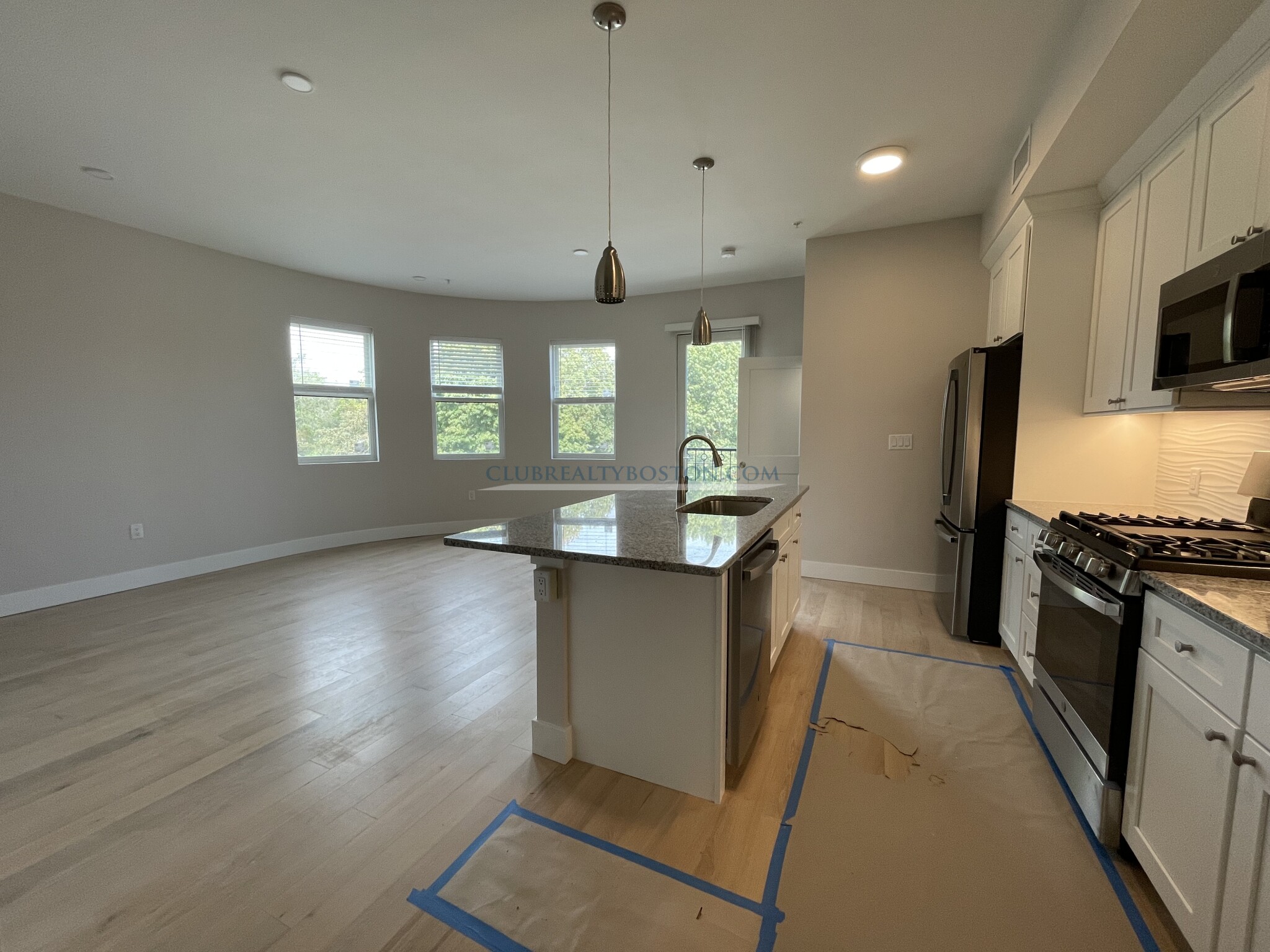 99 Moody St, Waltham