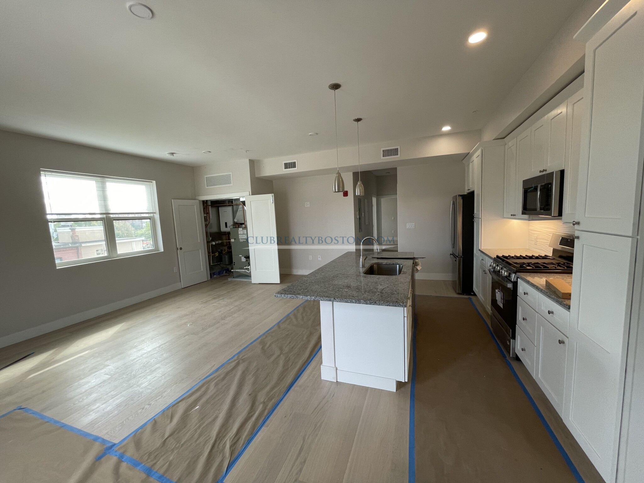 99 Moody St, Waltham