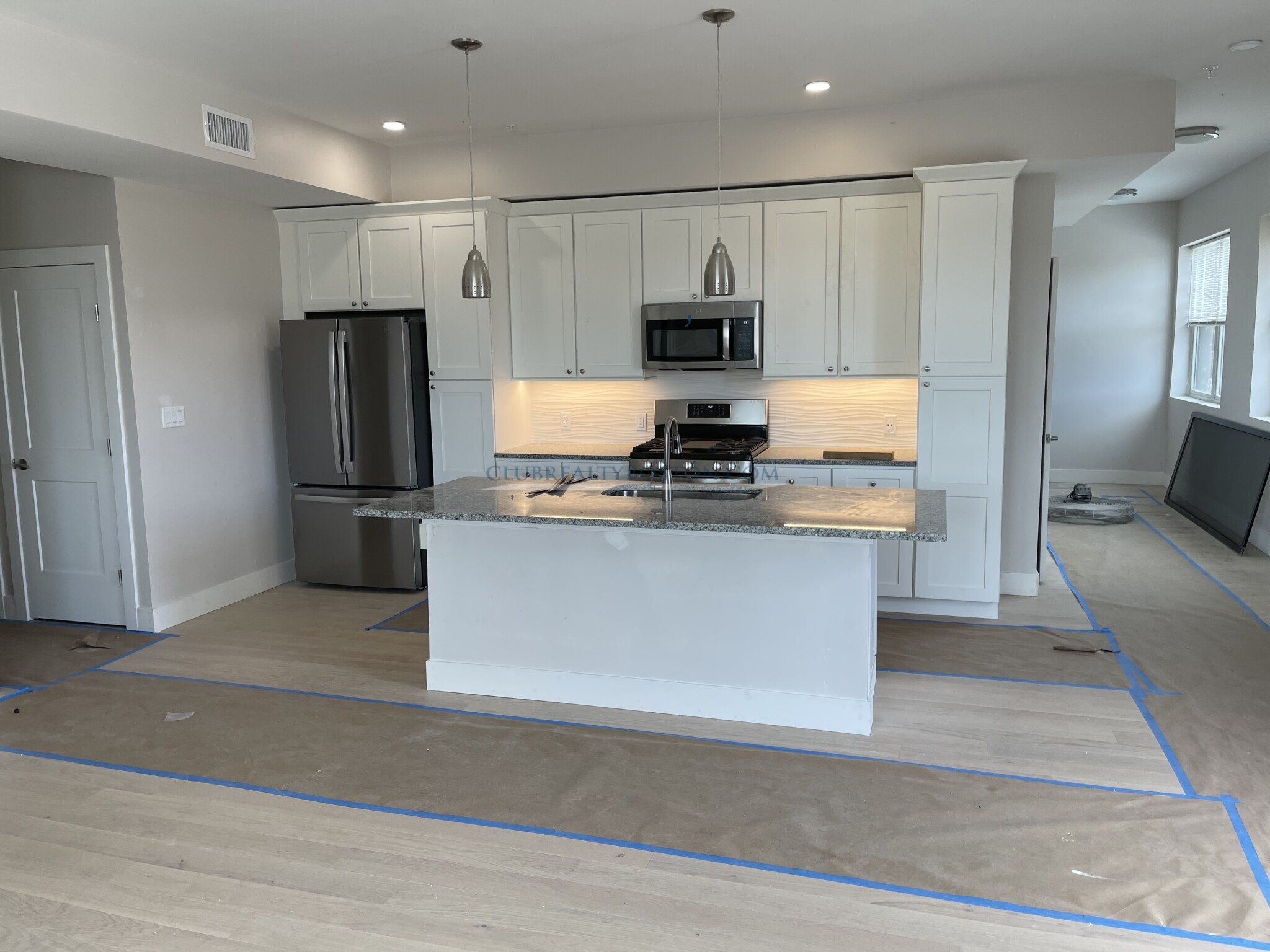 99 Moody St, Waltham