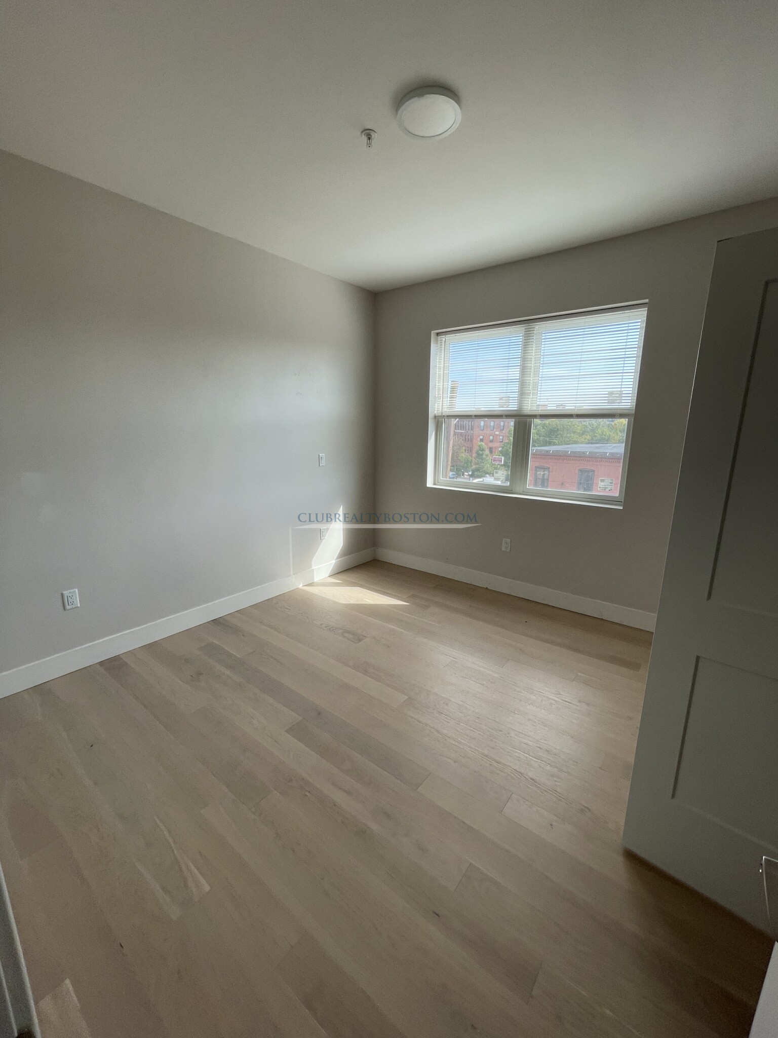 99 Moody St, Waltham