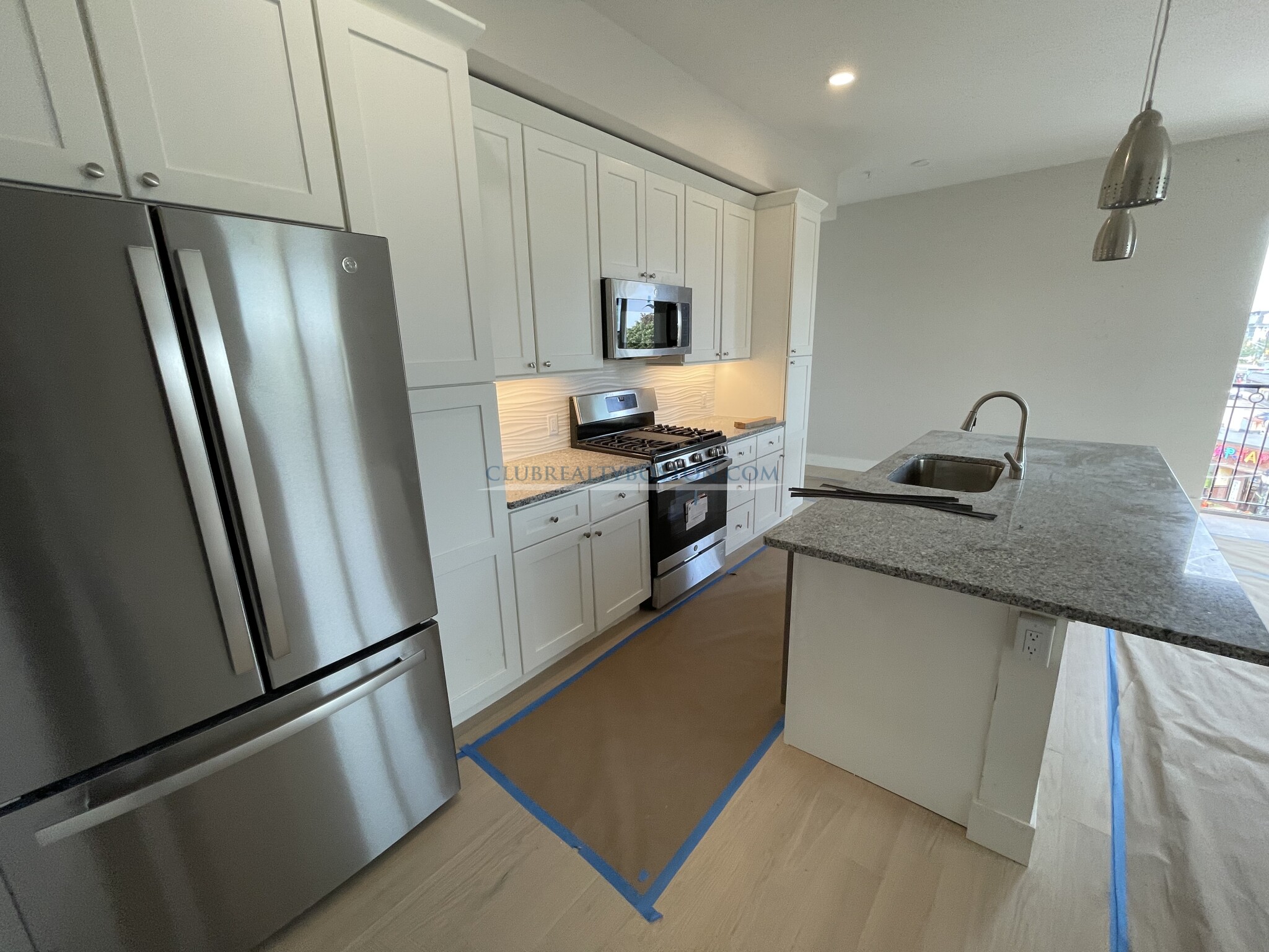 99 Moody St, Waltham