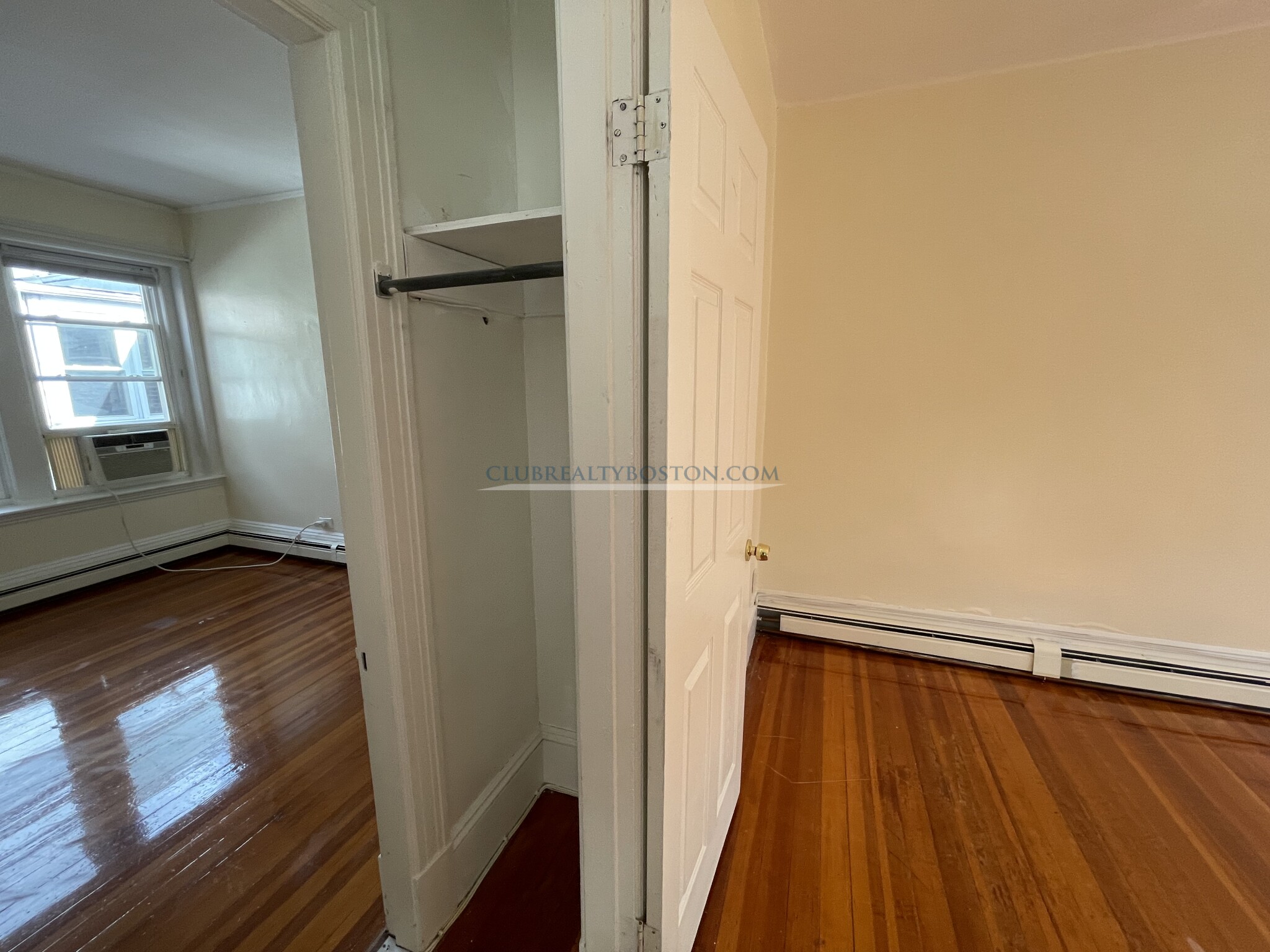 811 Washington St, Washington Square