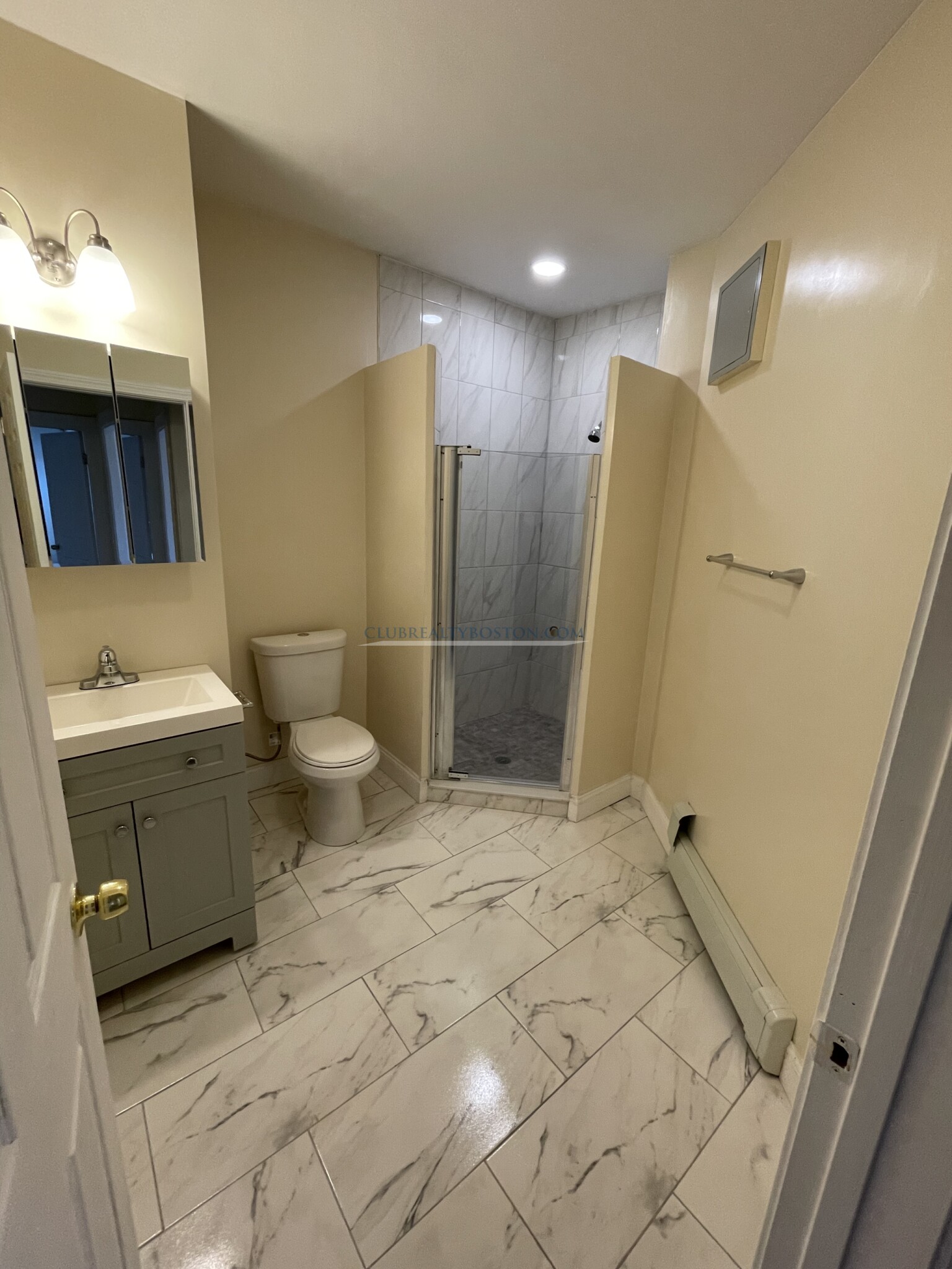 811 Washington St, Washington Square