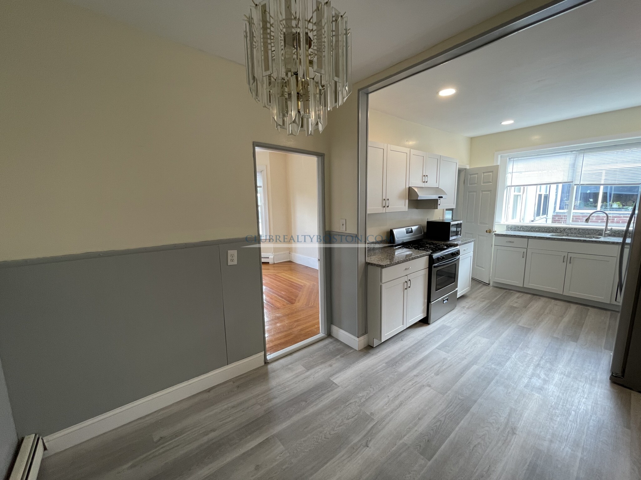 811 Washington St, Washington Square