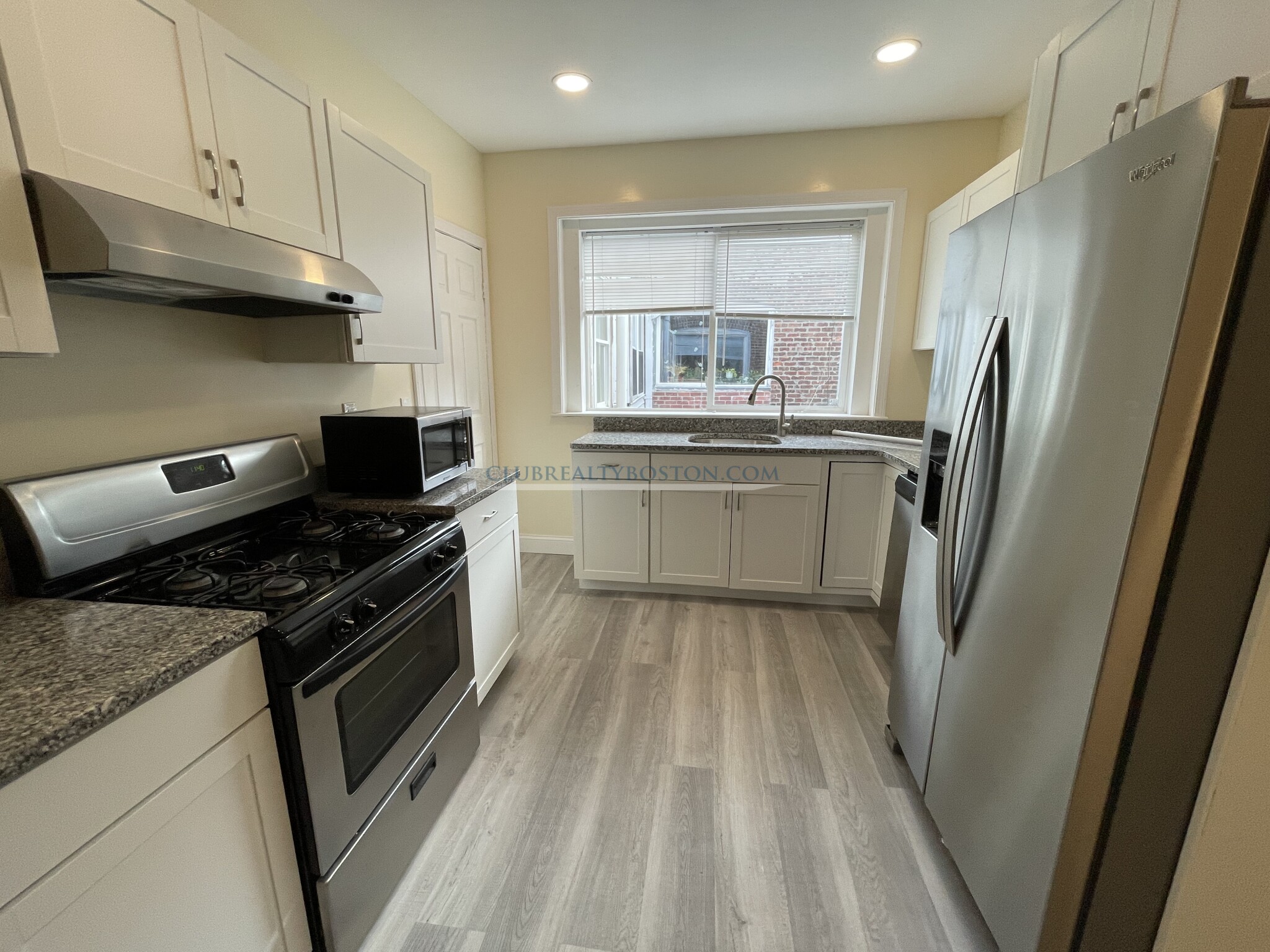 811 Washington St, Washington Square