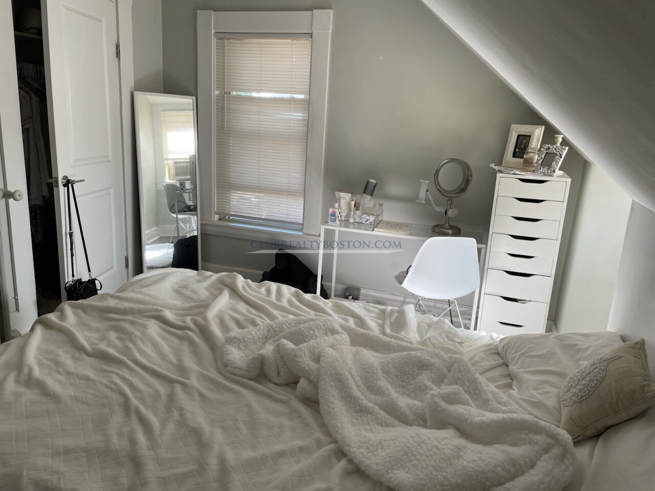 4 bed, 1 bath apartment for rent at 79 Brown St Unit 2, Waltham — photo 20 of 21