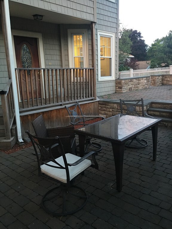 76 Taft Ave, Newtonville