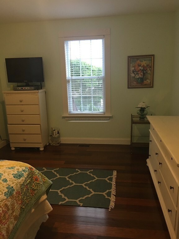 76 Taft Ave, Newtonville