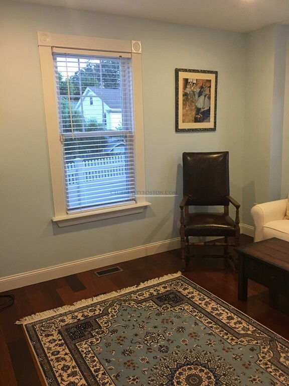 76 Taft Ave, Newtonville