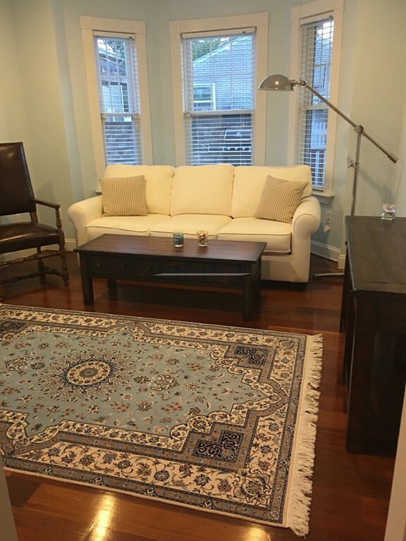 76 Taft Ave, Newtonville