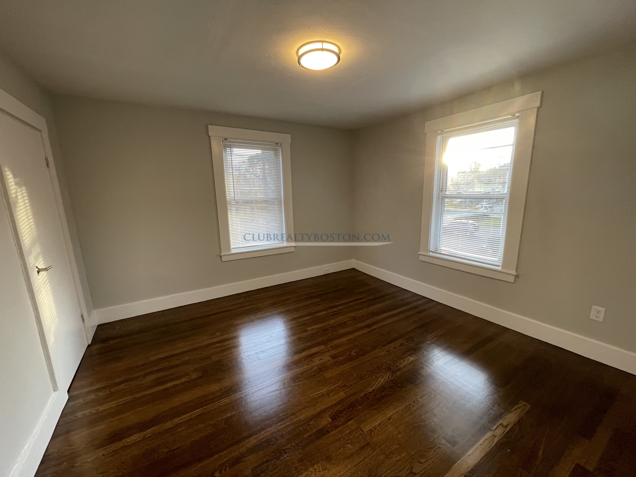 4 bed, 1 bath apartment for rent at 75 Hammond St Unit NONE, Waltham — photo 9 of 15
