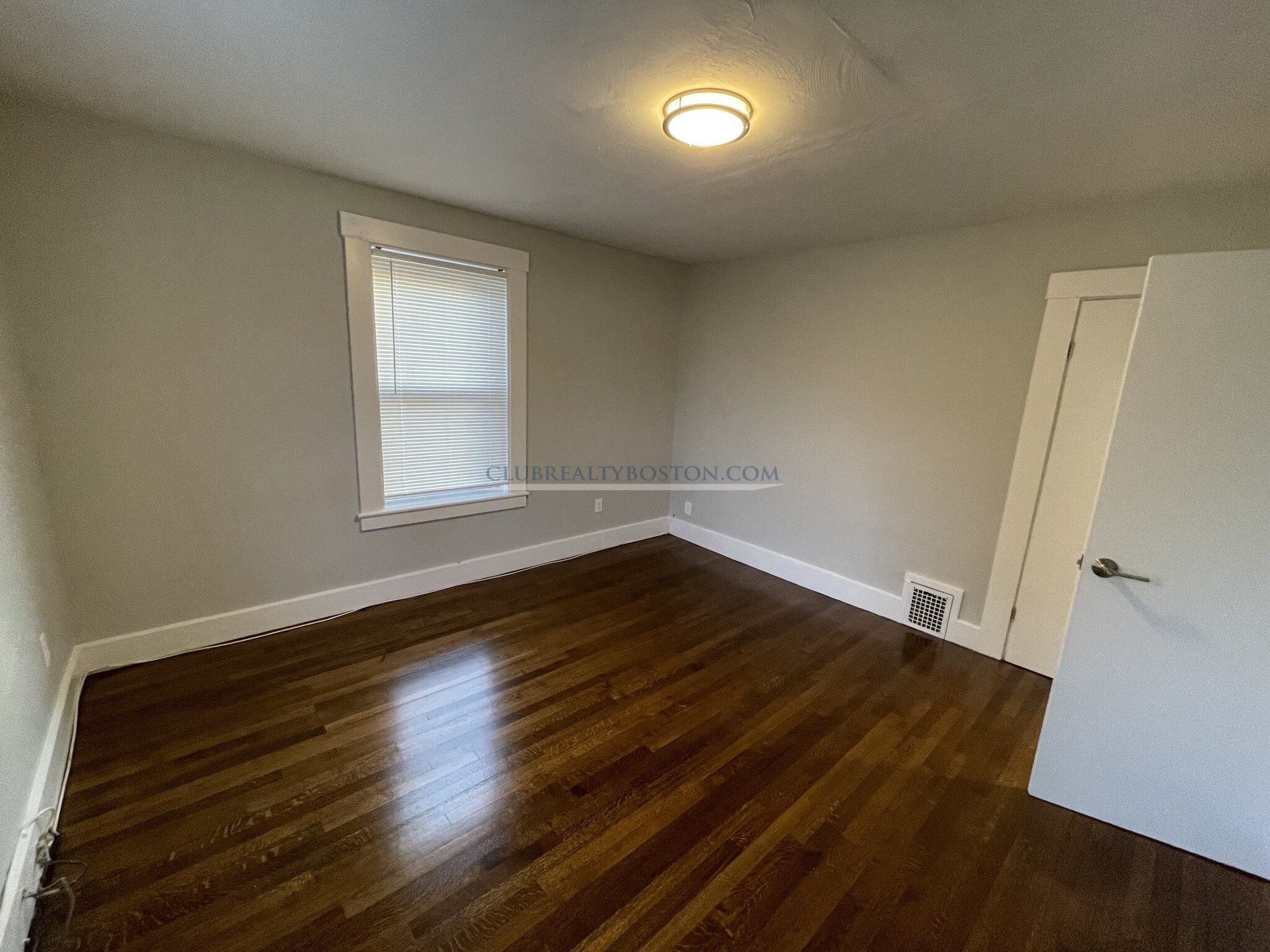 4 bed, 1 bath apartment for rent at 75 Hammond St Unit NONE, Waltham — photo 7 of 15