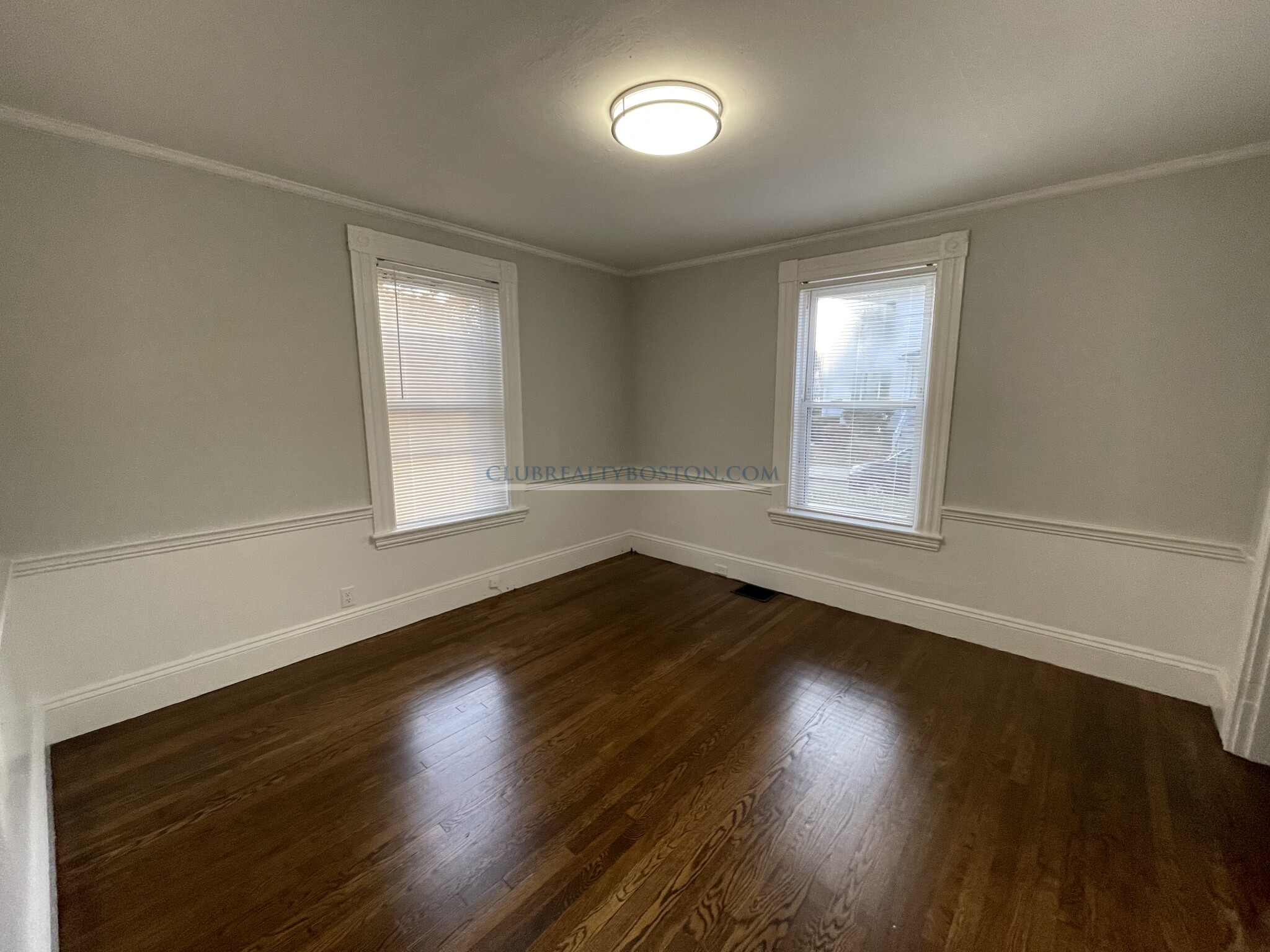 4 bed, 1 bath apartment for rent at 75 Hammond St Unit NONE, Waltham — photo 5 of 15