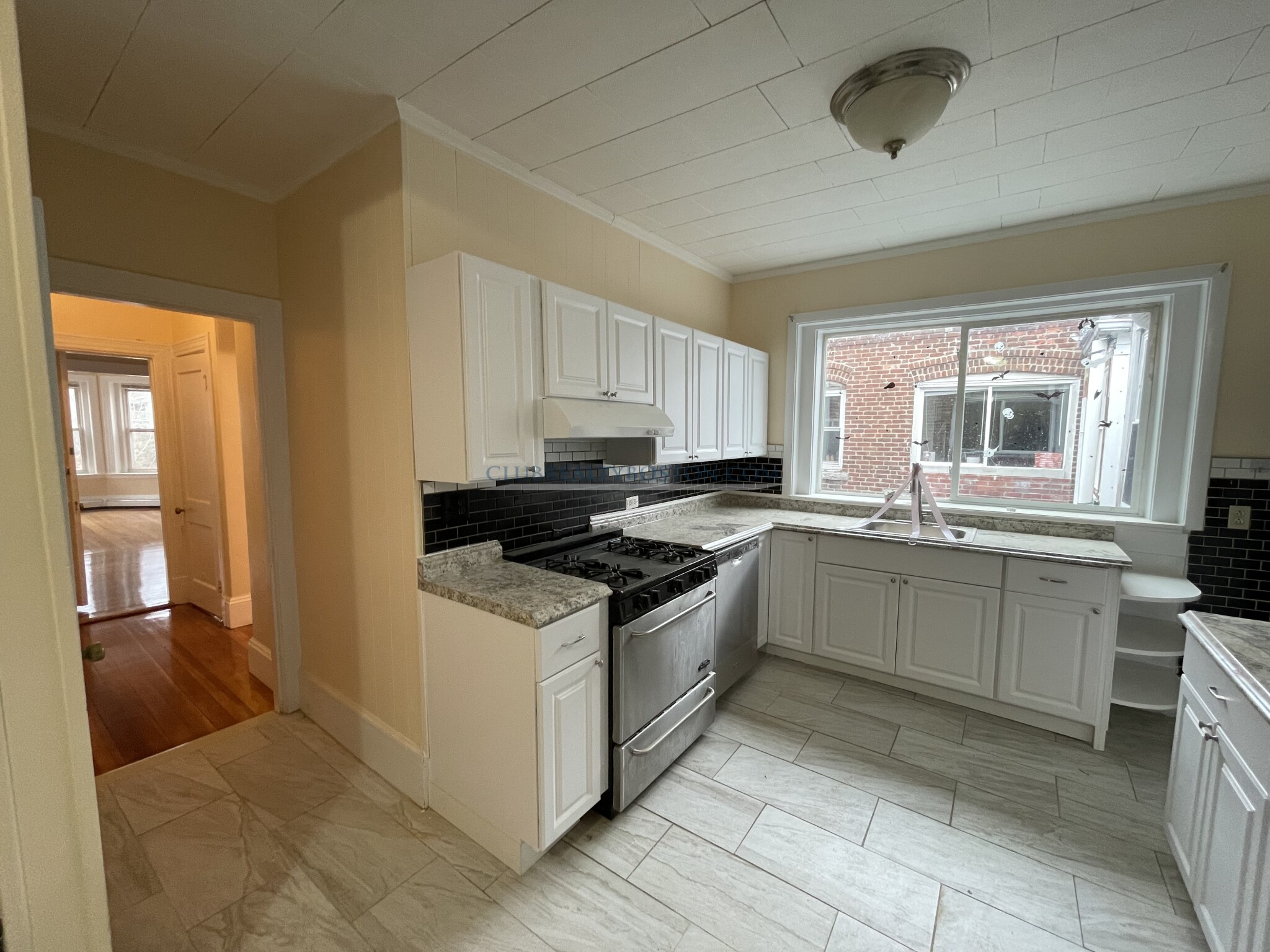 809 Washington St, Coolidge Corner