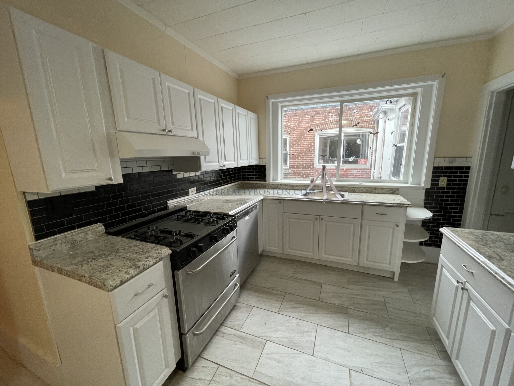 809 Washington St, Coolidge Corner