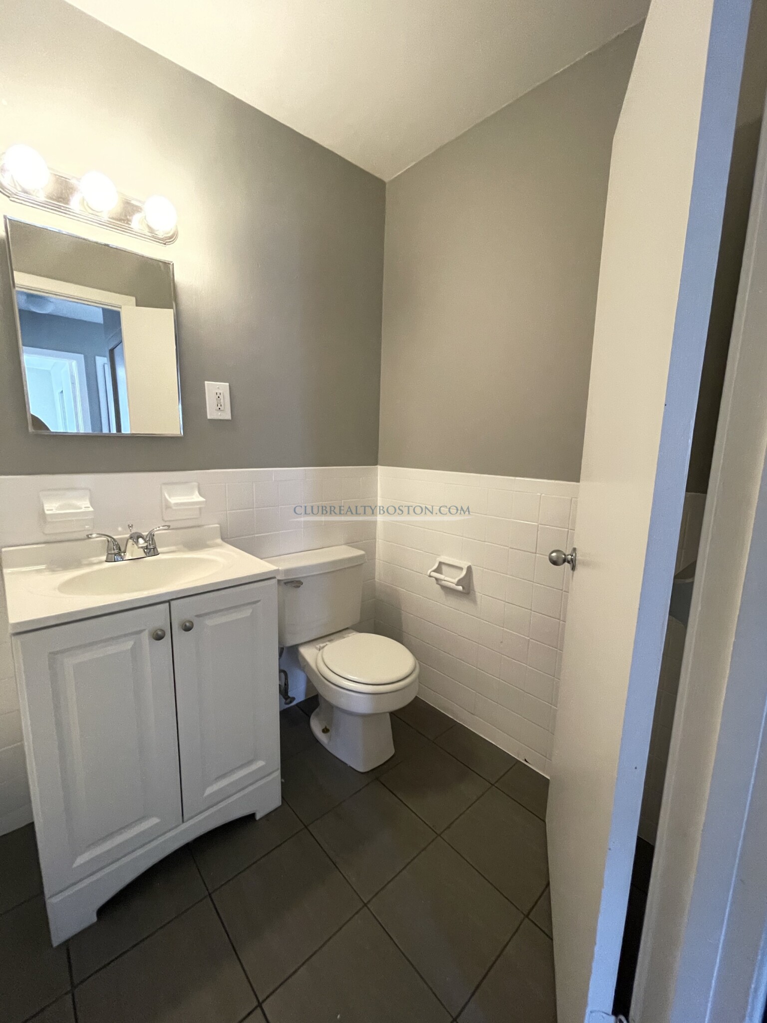 245 Main St, Watertown Square