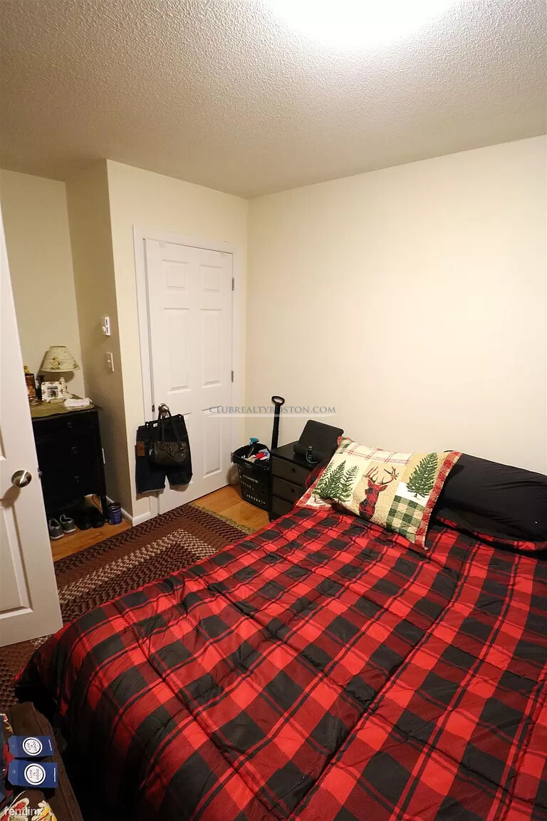 1 bed, 2 bath apartment for rent at 520 Main St Unit 17, Waltham — photo 5 of 12