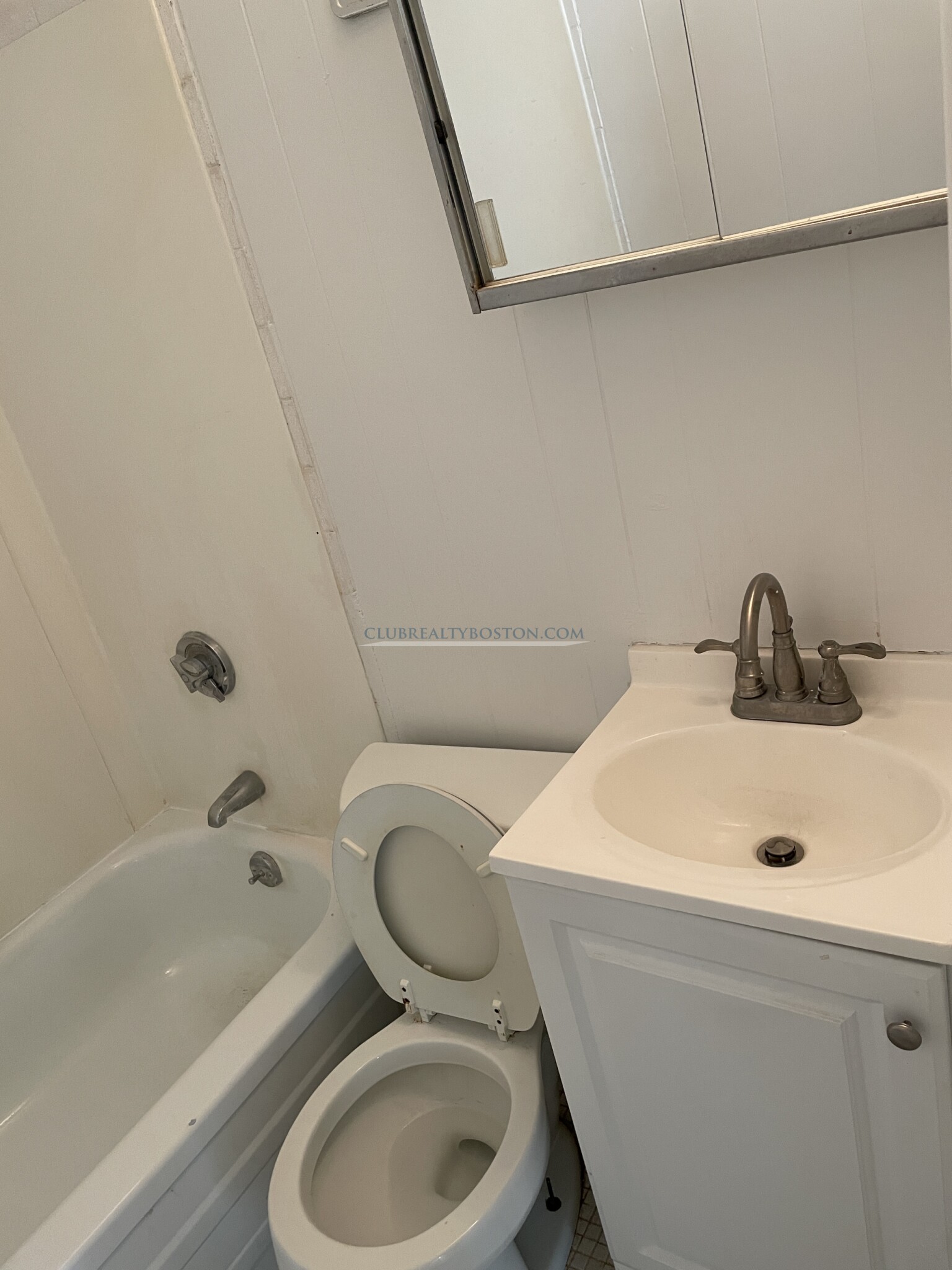 199 Strathmore Rd, Brighton