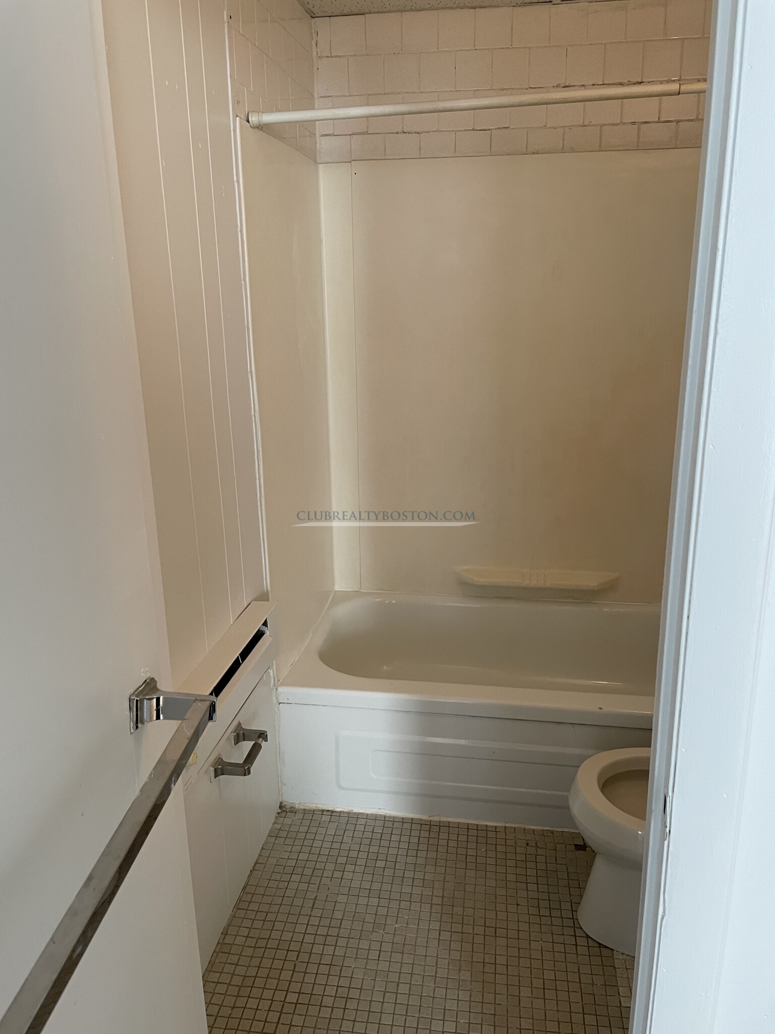 199 Strathmore Rd, Brighton