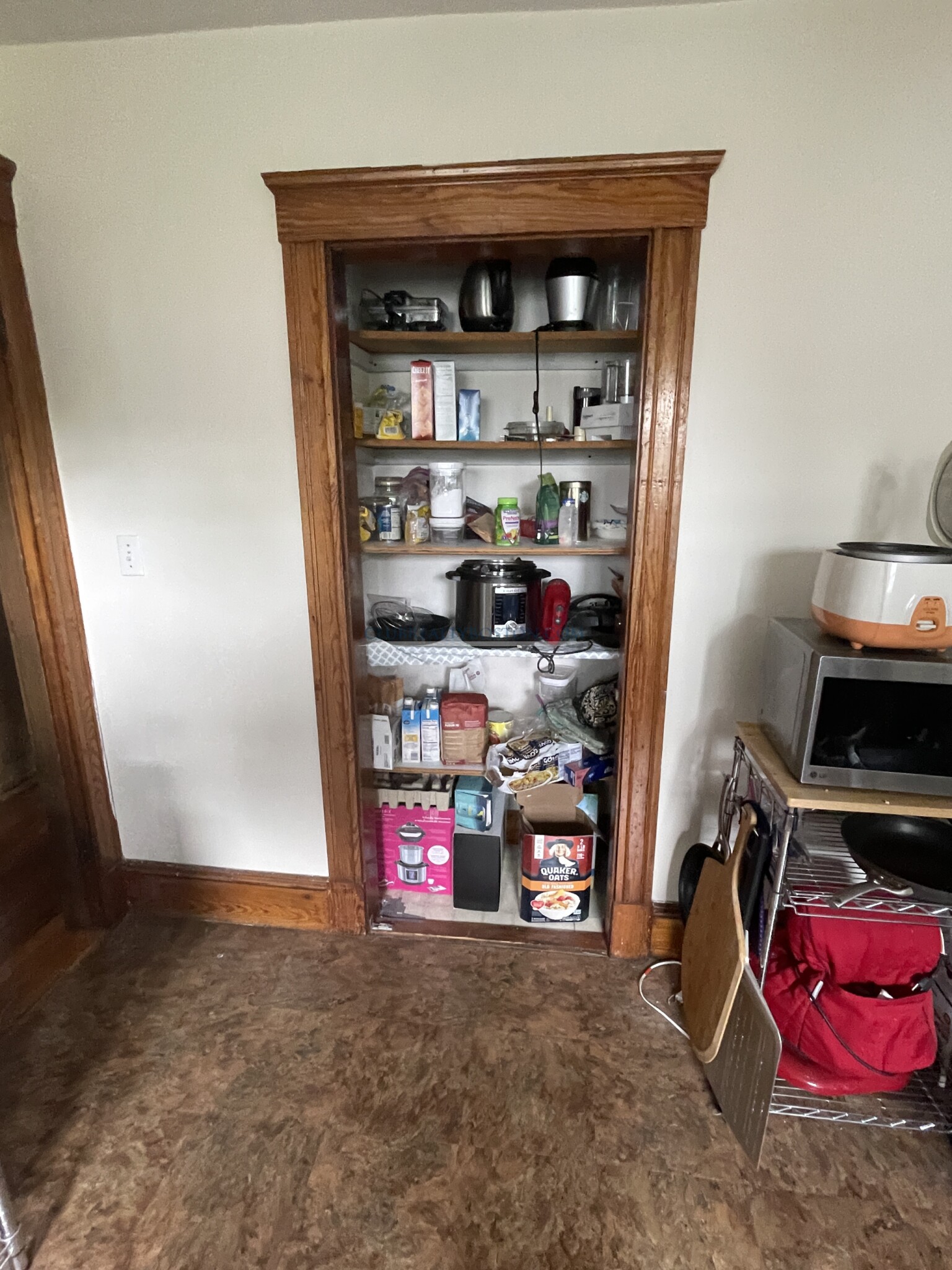 11 Edgecliff Rd, Watertown