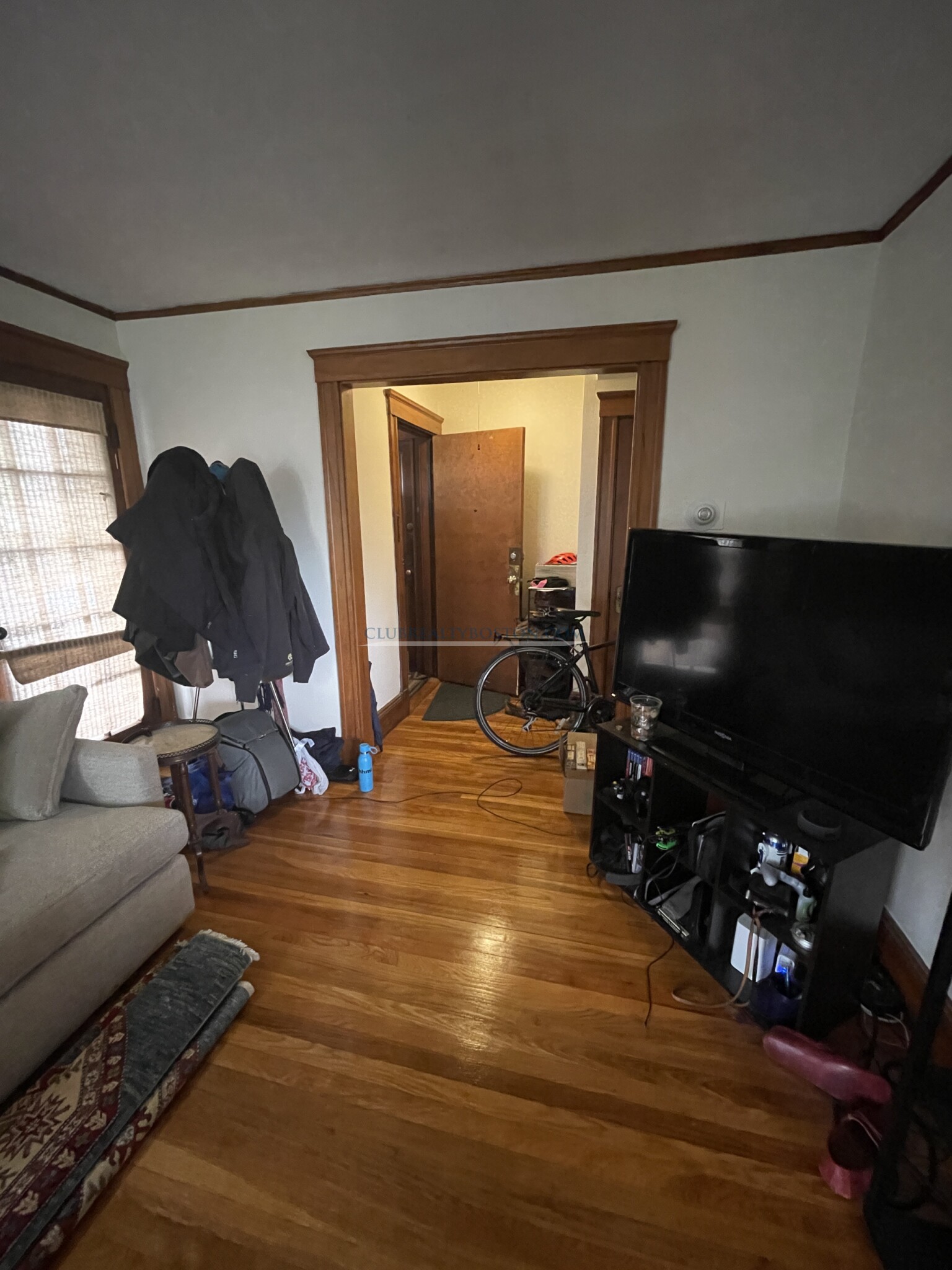 11 Edgecliff Rd, Watertown