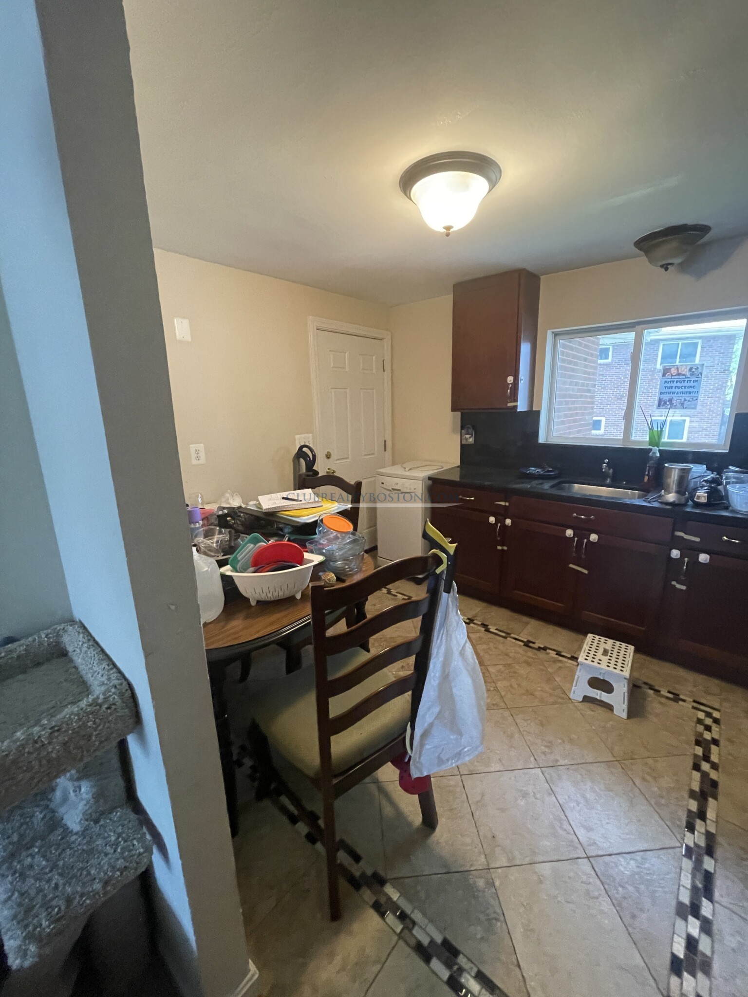 75 Thingvalla Ave, Waverley Square