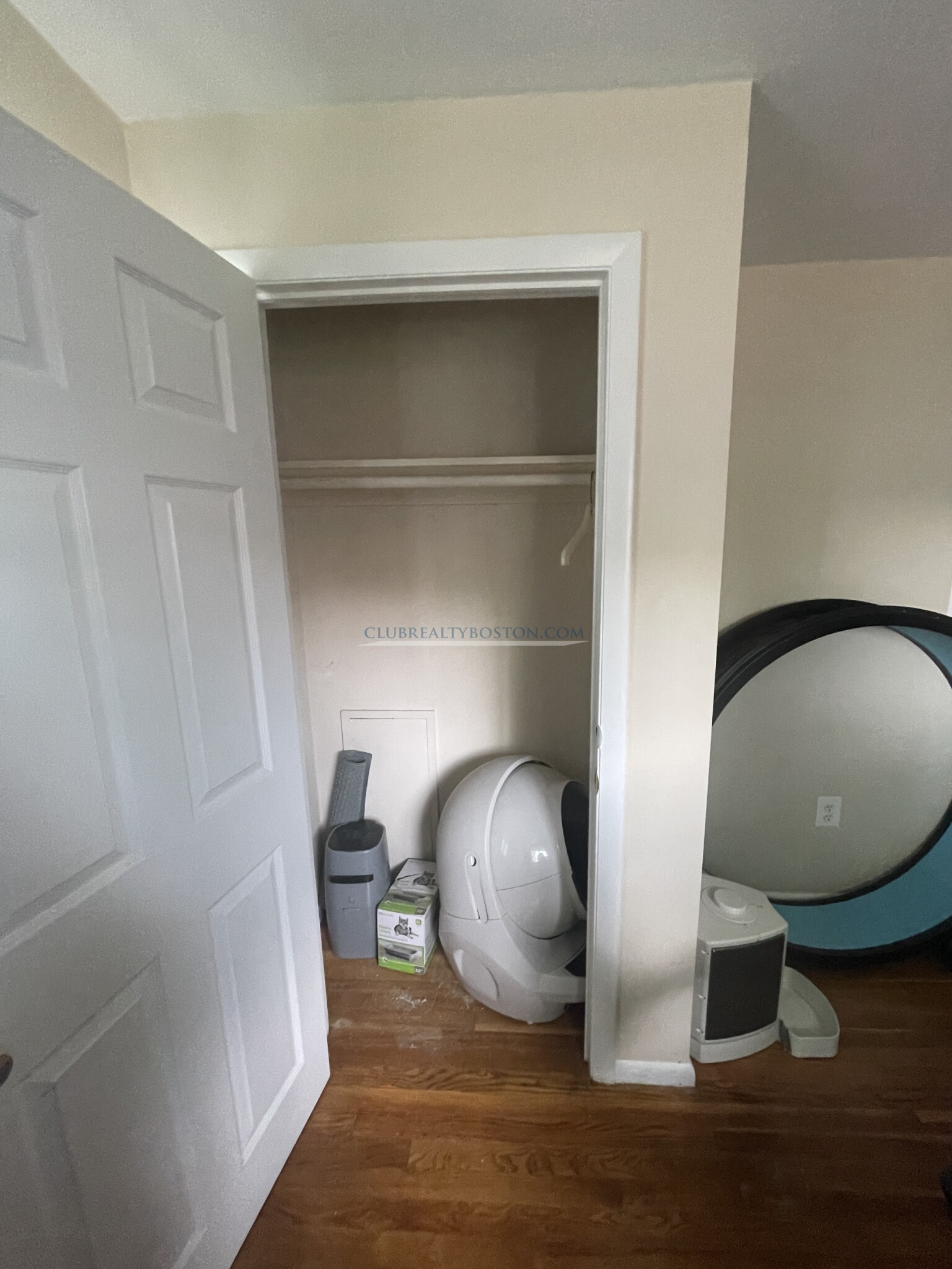 75 Thingvalla Ave, Waverley Square