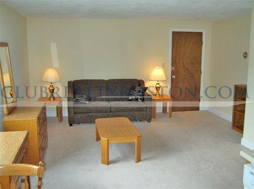 2 Brattle Dr, Arlington