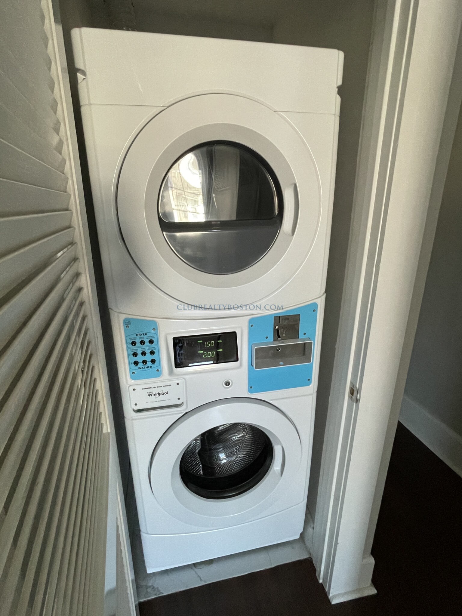 662 Moody St, Waltham