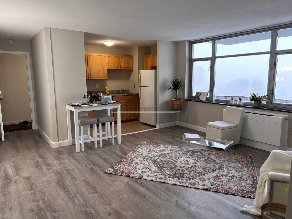 125 Trapelo Rd, Belmont Center