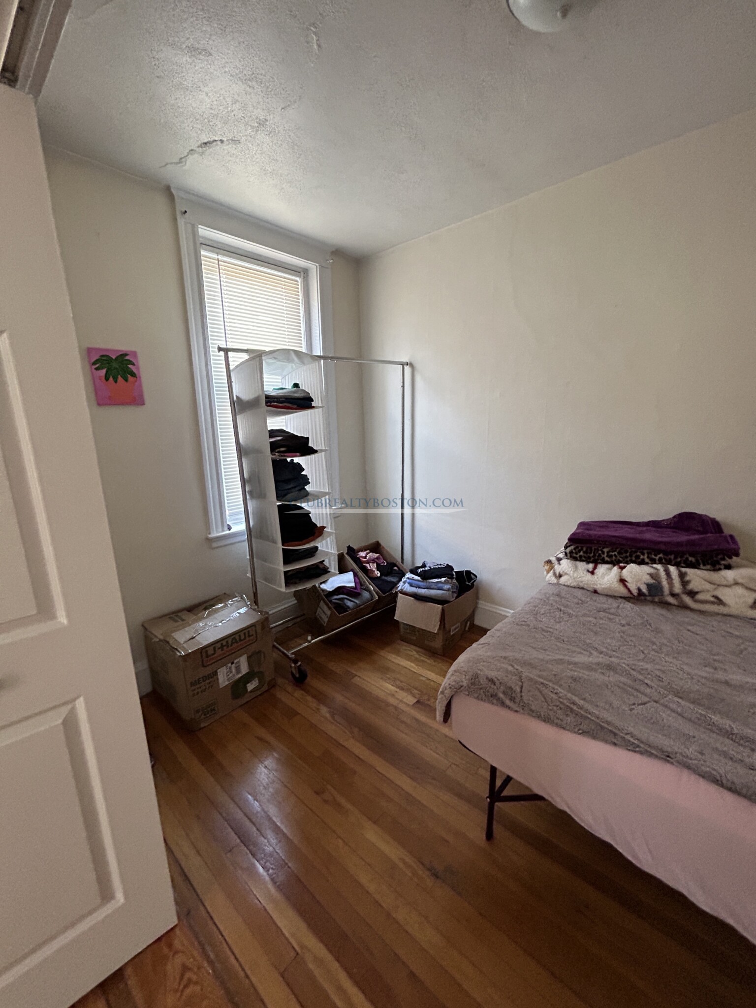 5 Barrows St, Allston